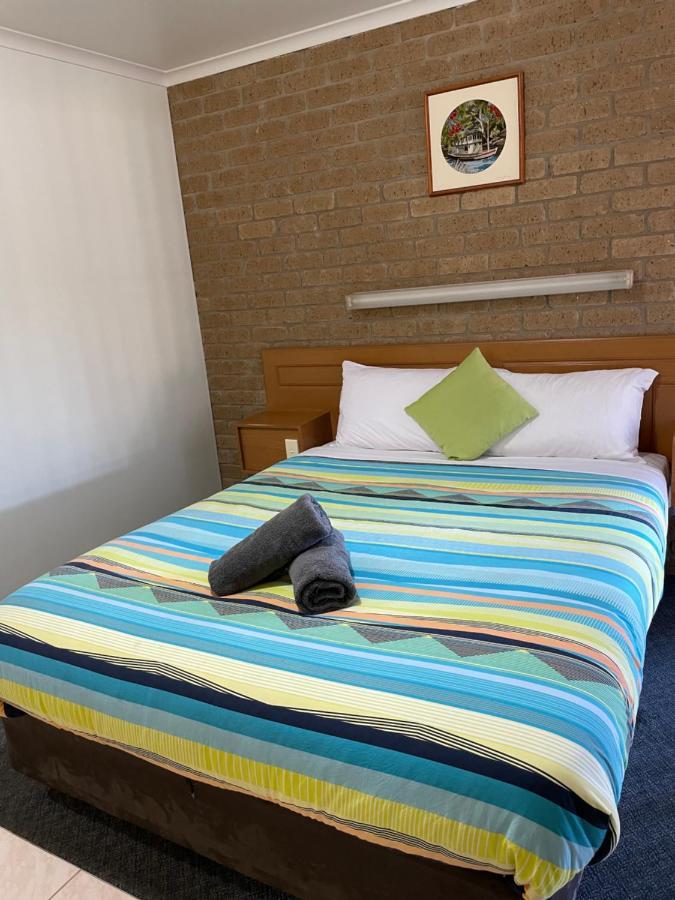 Darling Junction Motor Inn Wentworth Eksteriør billede